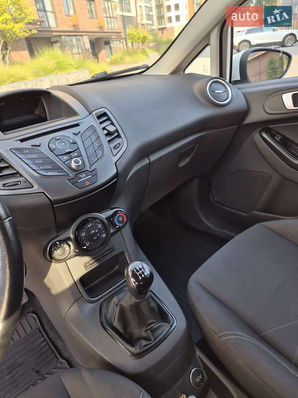 Хэтчбек Ford Fiesta 2016 в Харькове
