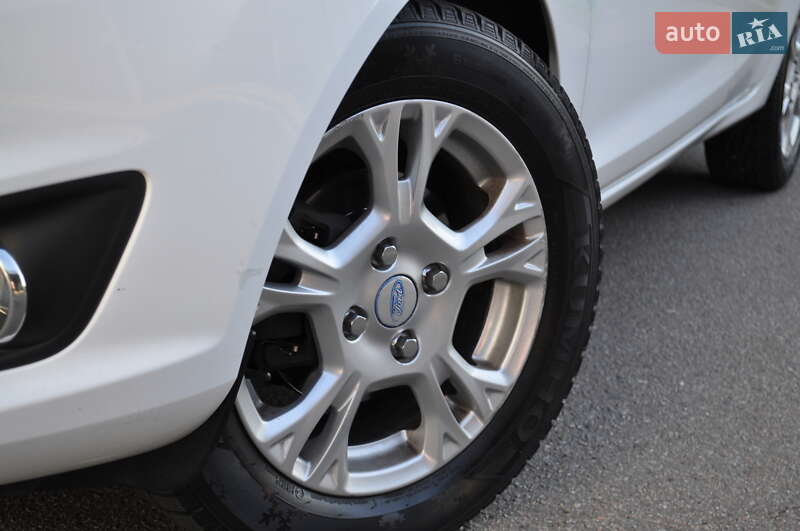 Хэтчбек Ford Fiesta 2013 в Киеве фото 16 Хэтчбек Ford Fiesta 2013 в Киеве