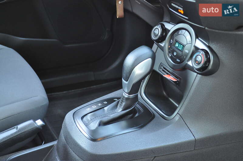 Хэтчбек Ford Fiesta 2013 в Киеве фото 34 Хэтчбек Ford Fiesta 2013 в Киеве