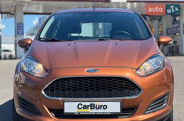 Хэтчбек Ford Fiesta 2016 в 