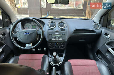 Хэтчбек Ford Fiesta 2007 в Львове