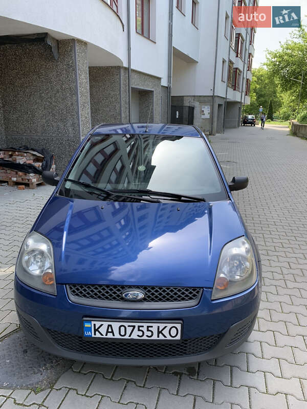 Хэтчбек Ford Fiesta 2007 в Ивано-Франковске