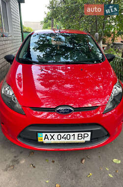 Хэтчбек Ford Fiesta 2012 в Краснограде