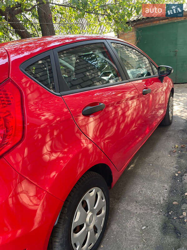 Хэтчбек Ford Fiesta 2012 в Краснограде фото 4 Хэтчбек Ford Fiesta 2012 в Краснограде