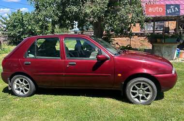 Хэтчбек Ford Fiesta 1996 в 
