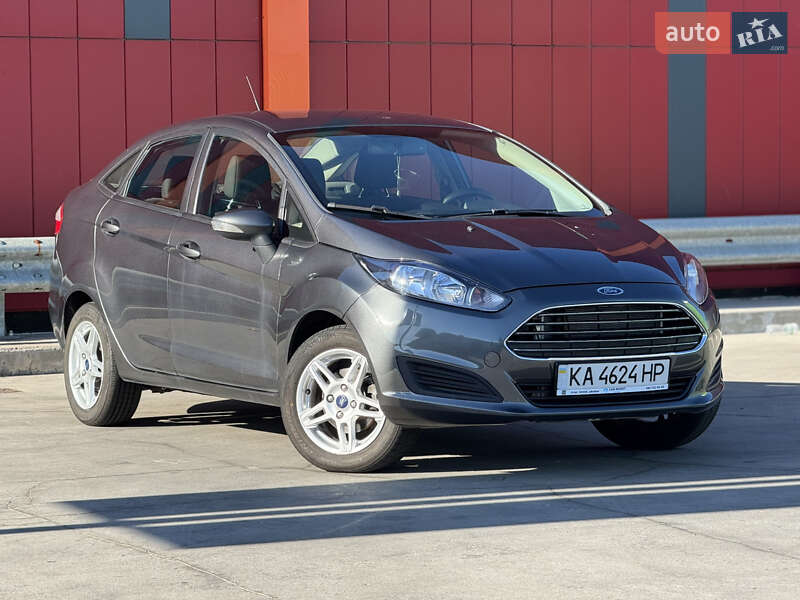 Седан Ford Fiesta 2017 в 