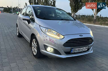 Хэтчбек Ford Fiesta 2013 в Измаиле
