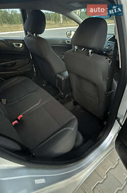 Хэтчбек Ford Fiesta 2013 в 