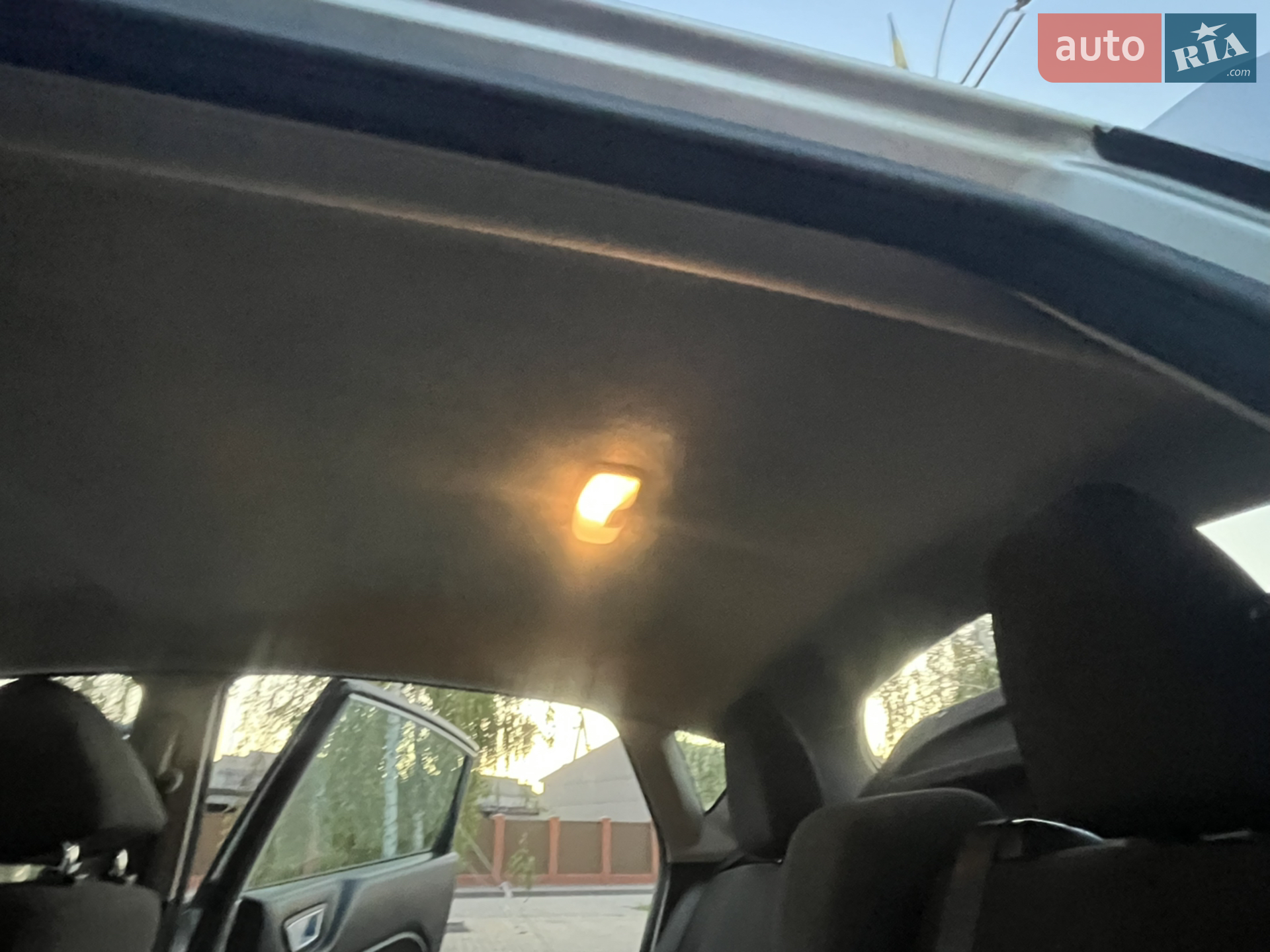 2013 Ford Fiesta - мініатюра 20