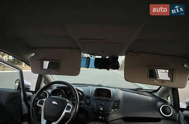 Хэтчбек Ford Fiesta 2013 в 