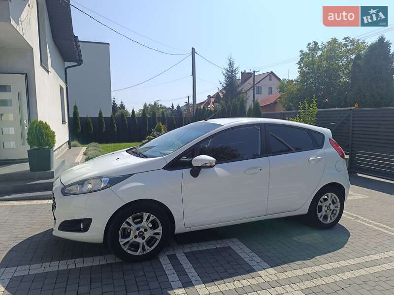 Хетчбек Ford Fiesta 2014 в Львові