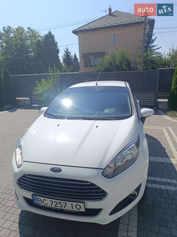 Хетчбек Ford Fiesta 2014 в Львові