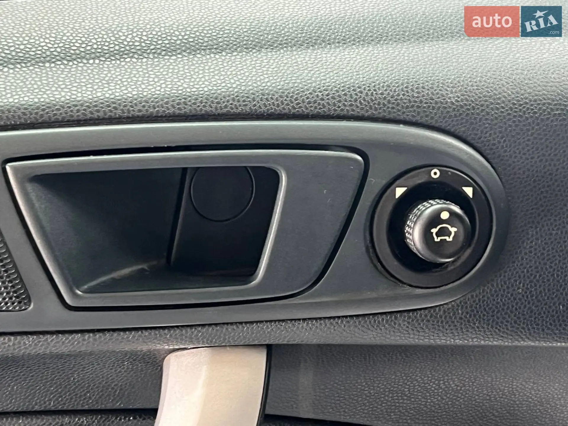 2012 Ford Fiesta - мініатюра 9