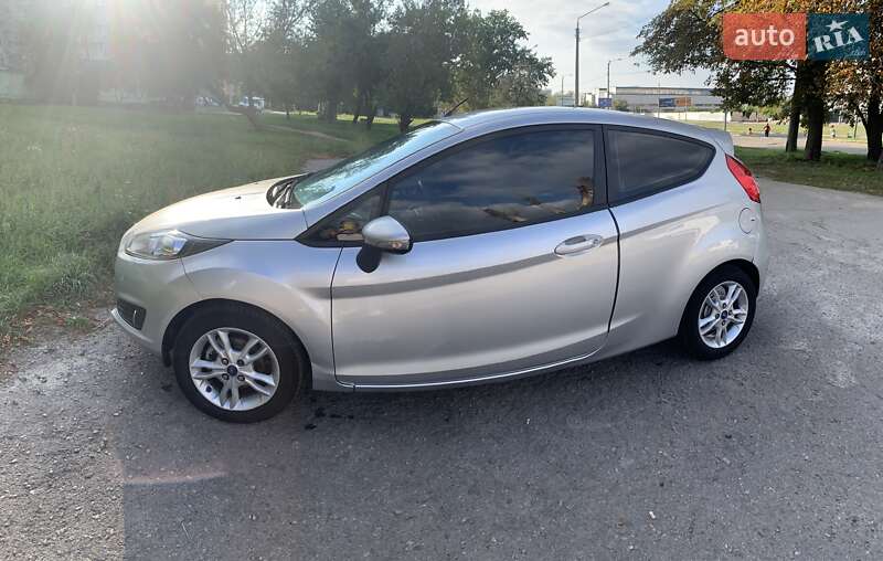 Хэтчбек Ford Fiesta 2015 в Харькове фото 6 Хэтчбек Ford Fiesta 2015 в Харькове