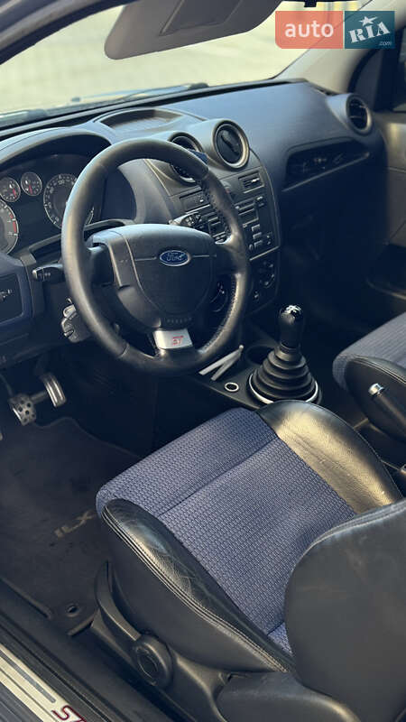 Хэтчбек Ford Fiesta 2007 в Одессе