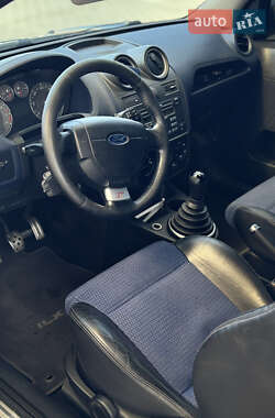 Хэтчбек Ford Fiesta 2007 в 