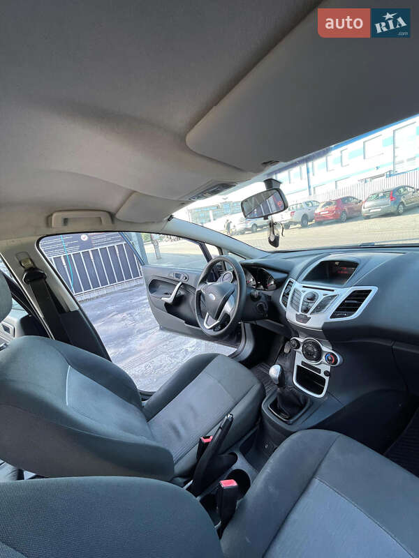 Хэтчбек Ford Fiesta 2011 в Львове