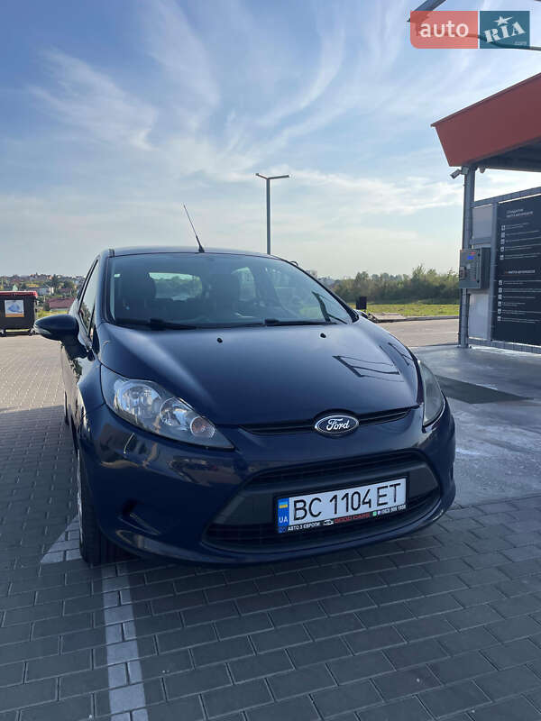 Хэтчбек Ford Fiesta 2011 в Львове