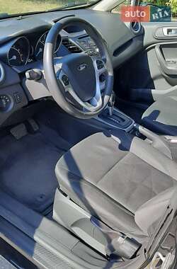 Седан Ford Fiesta 2016 в 