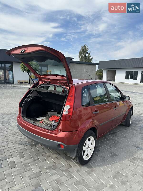 Хэтчбек Ford Fiesta 2007 в Киеве