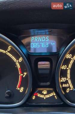Хэтчбек Ford Fiesta 2014 в 