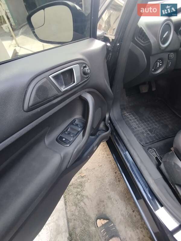 Хэтчбек Ford Fiesta 2016 в Фастове