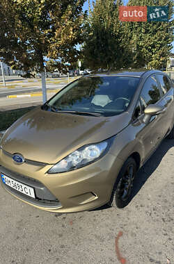Хетчбек Ford Fiesta 2012 в Бучі