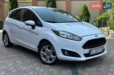 Хэтчбек Ford Fiesta 2016 в 