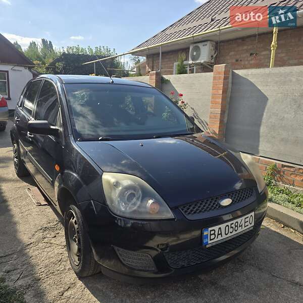 Хэтчбек Ford Fiesta 2006 в 