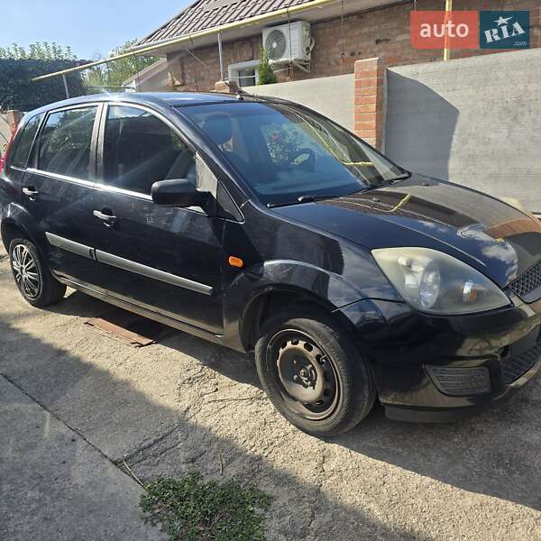 Хэтчбек Ford Fiesta 2006 в Кропивницком