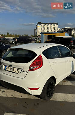 Хэтчбек Ford Fiesta 2011 в 