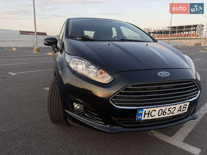 Хэтчбек Ford Fiesta 2014 в Львове