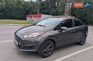 Седан Ford Fiesta 2015 в 