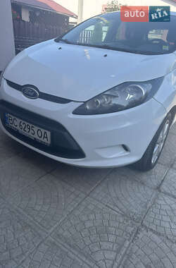 Хэтчбек Ford Fiesta 2009 в Львове