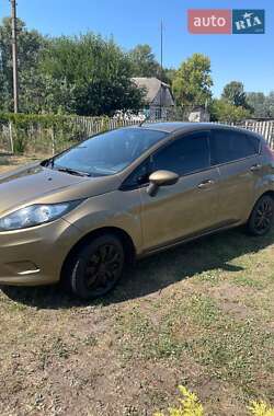 Хэтчбек Ford Fiesta 2012 в 