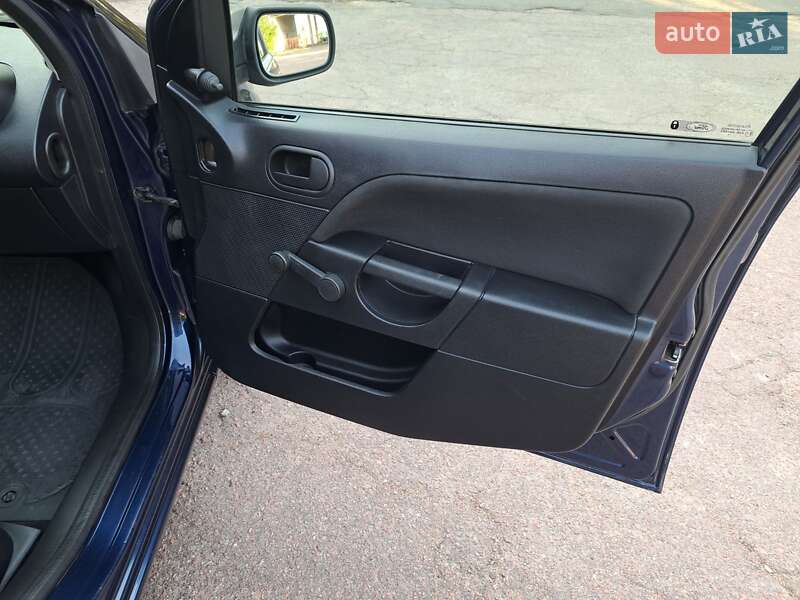 Хэтчбек Ford Fiesta 2005 в Бердичеве