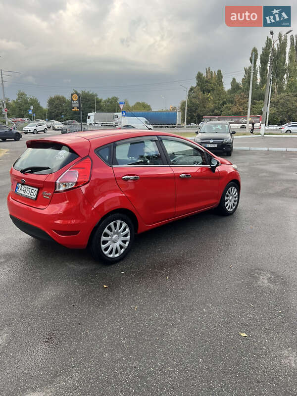 Седан Ford Fiesta 2016 в Киеве фото 9 Седан Ford Fiesta 2016 в Киеве