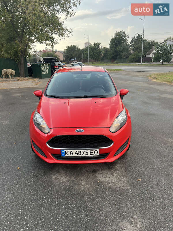 Седан Ford Fiesta 2016 в Киеве фото 13 Седан Ford Fiesta 2016 в Киеве