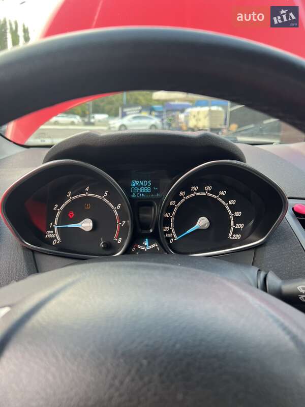 Седан Ford Fiesta 2016 в Киеве фото 18 Седан Ford Fiesta 2016 в Киеве