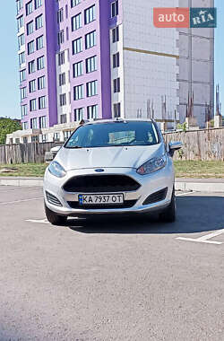 Хэтчбек Ford Fiesta 2016 в Умани