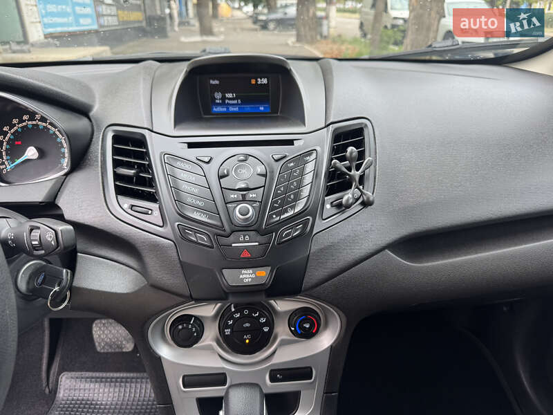 Седан Ford Fiesta 2018 в Николаеве