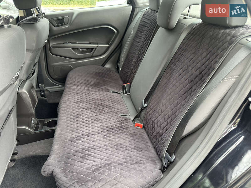 Седан Ford Fiesta 2018 в Николаеве