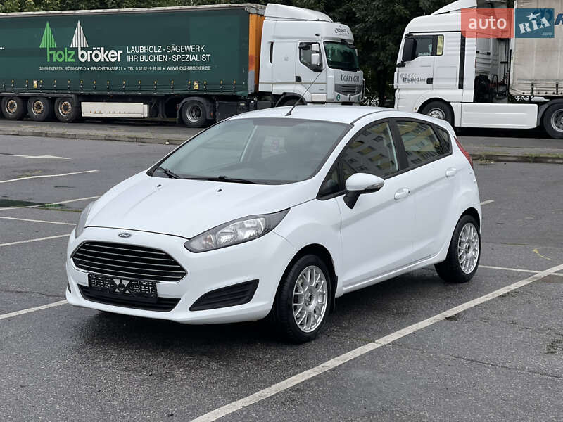 Хэтчбек Ford Fiesta 2016 в Ивано-Франковске фото 5 Хэтчбек Ford Fiesta 2016 в Ивано-Франковске