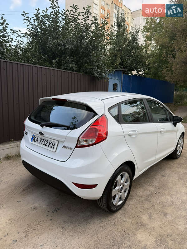 Хэтчбек Ford Fiesta 2014 в Виннице