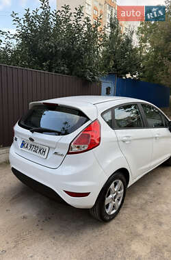 Хэтчбек Ford Fiesta 2014 в 