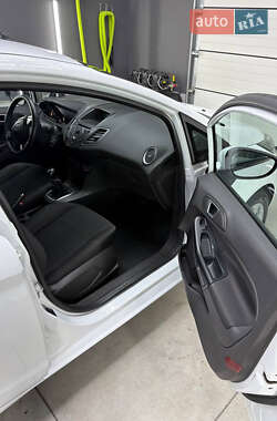 Хэтчбек Ford Fiesta 2014 в 