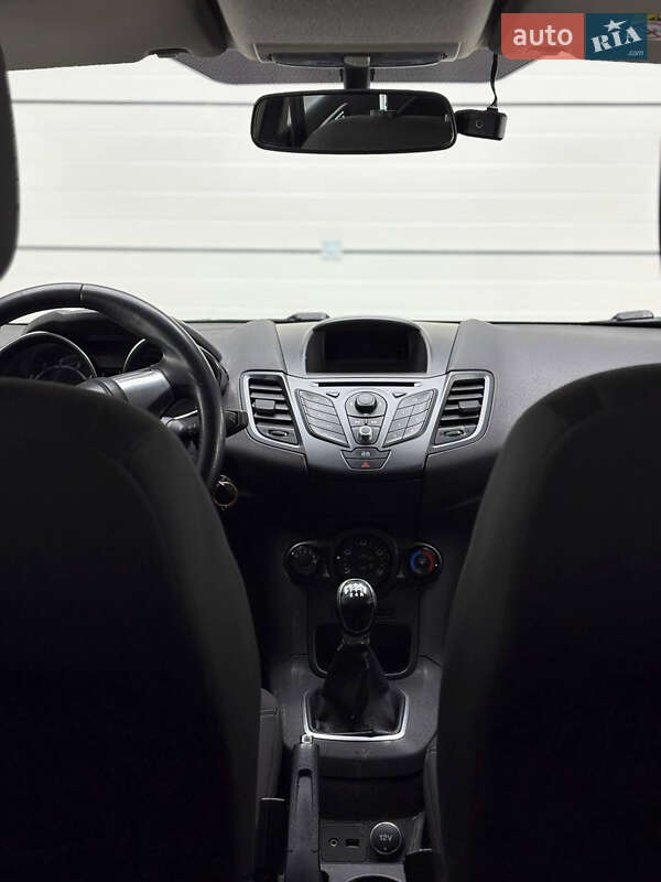 Хэтчбек Ford Fiesta 2014 в Виннице