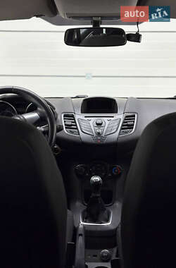 Хэтчбек Ford Fiesta 2014 в 