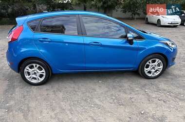 Хэтчбек Ford Fiesta 2014 в 