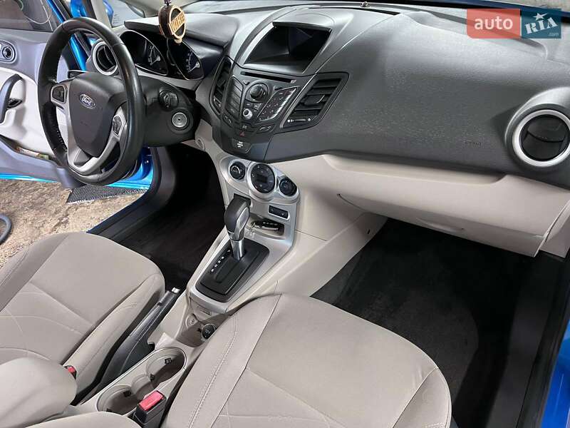 Хэтчбек Ford Fiesta 2014 в Луцке